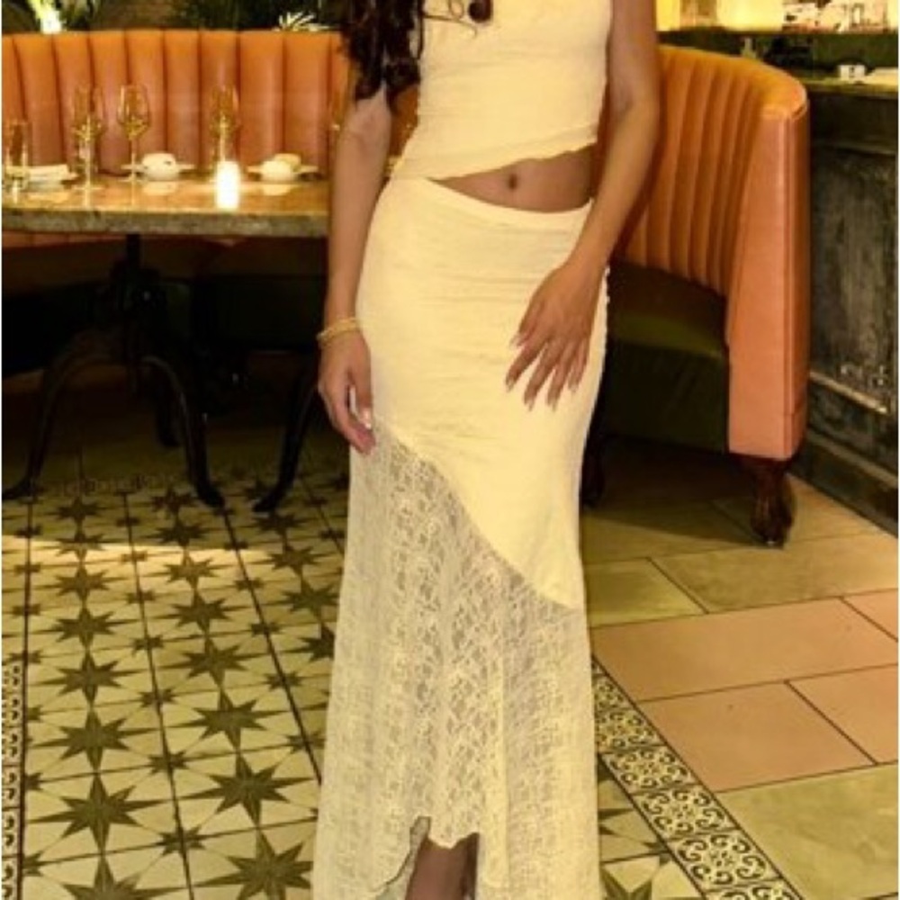 Light Yellow Lace Skirt and Top - 2 piece set